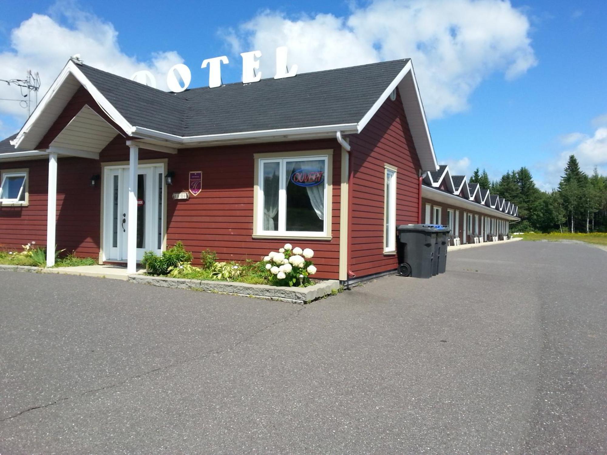 Motel Cabano-Relais Екстериор снимка